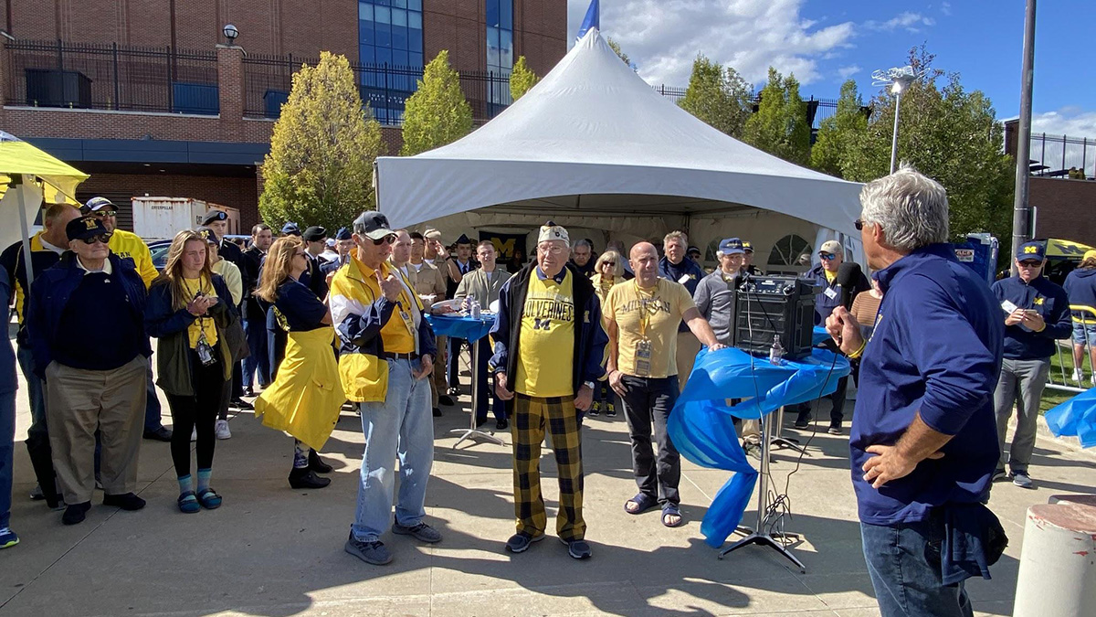 elfring being introduced at tailgate